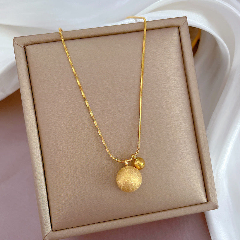 Collana con pendente geometrico minimalista in acciaio al titanio placcato per donna