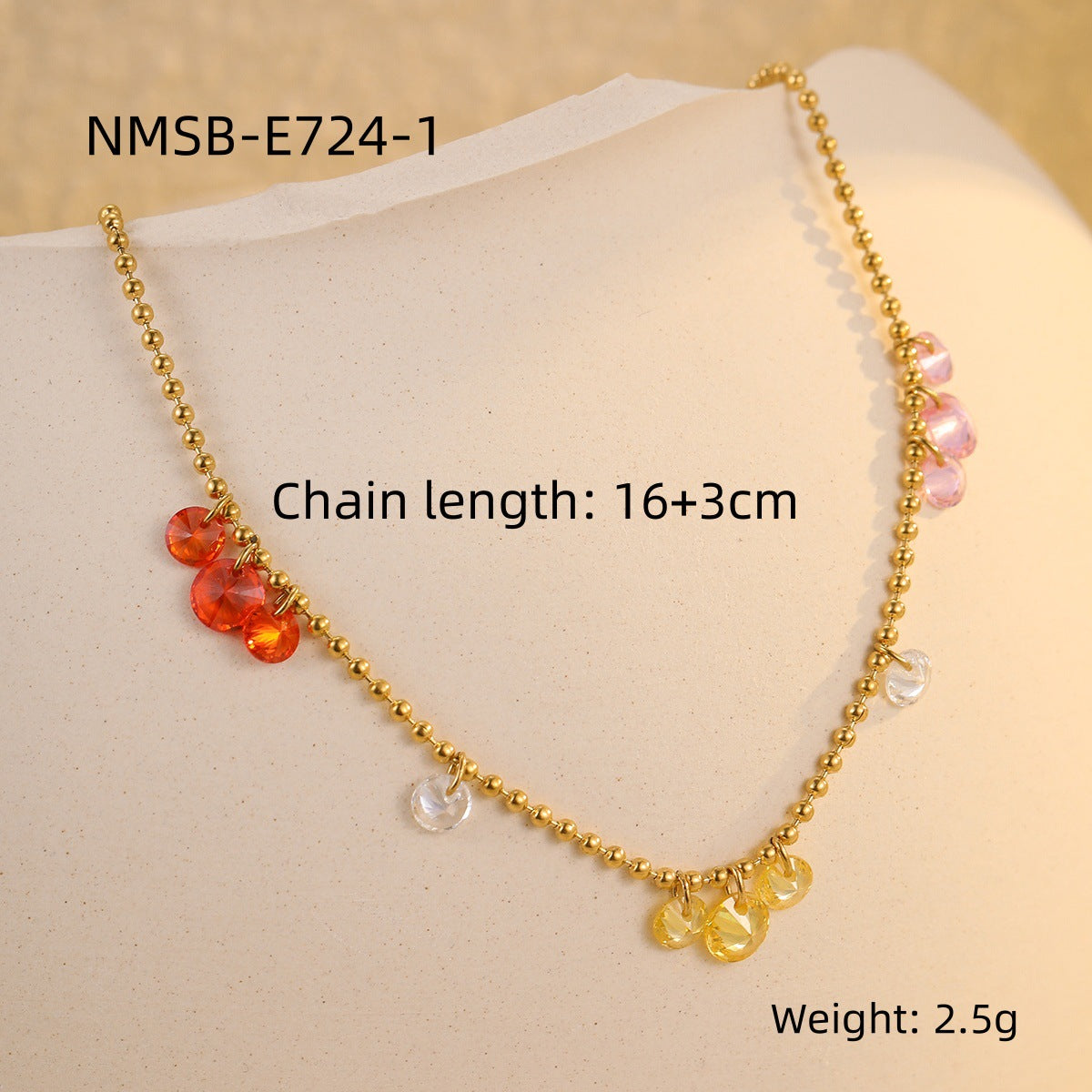 Bracciale da donna minimalista e alla moda in acciaio inossidabile con intarsi in zirconi colorati e placcatura in oro per un look di lusso