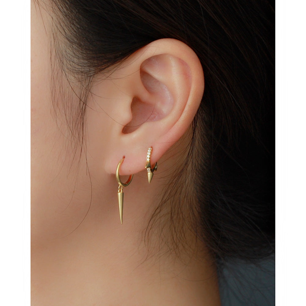Orecchino a polsino da donna minimalista punk geometrico in argento sterling 925 con strass e borchie