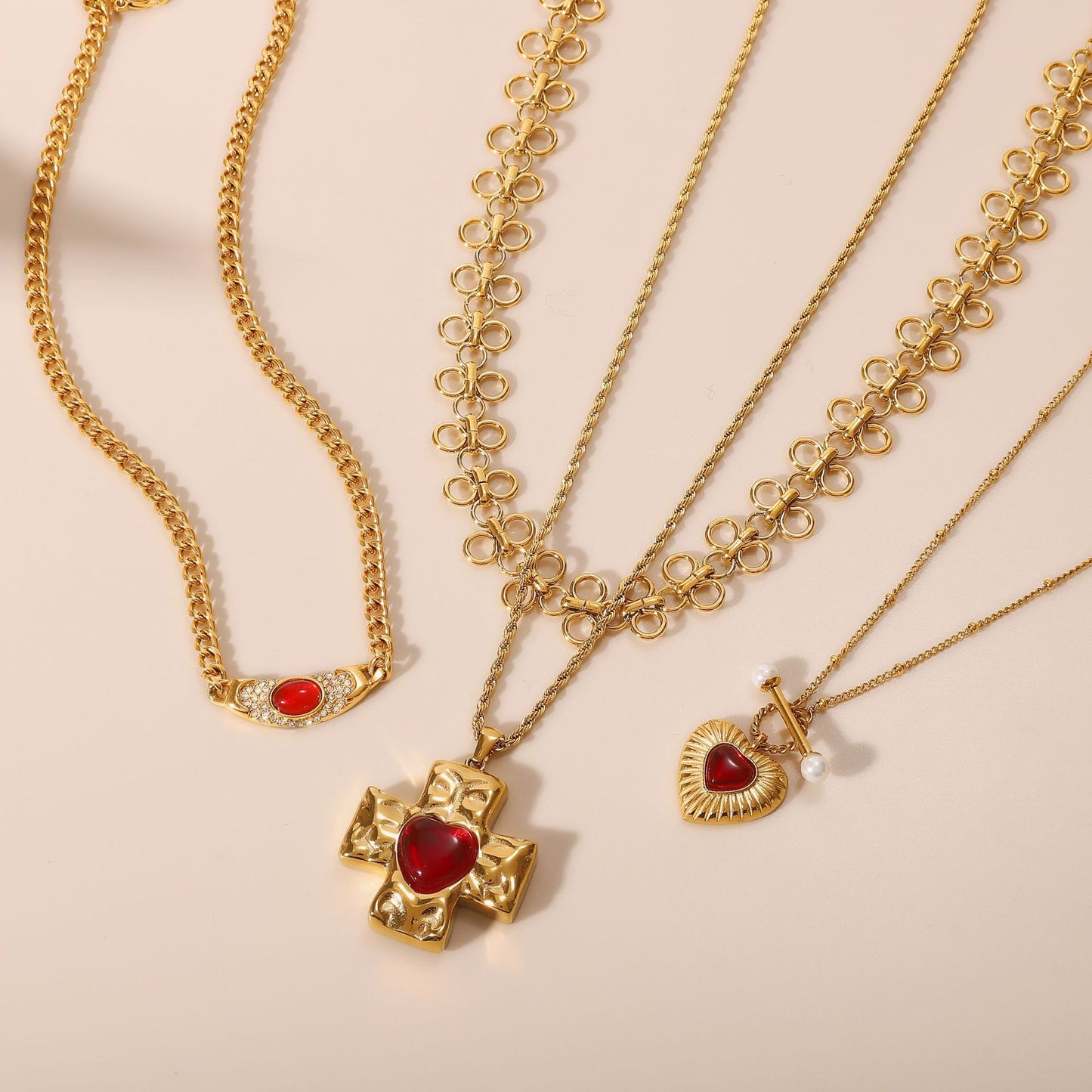 Collana Pendente Minimalista a Croce in Acciaio al Titanio con Placcatura in Oro PVD per Donna