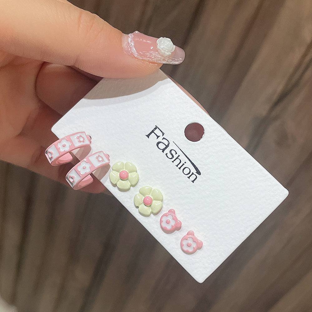Set di orecchini a lobo minimalisti con farfalla e cuore, lega micro-intarsiata con perni in argento sterling 925