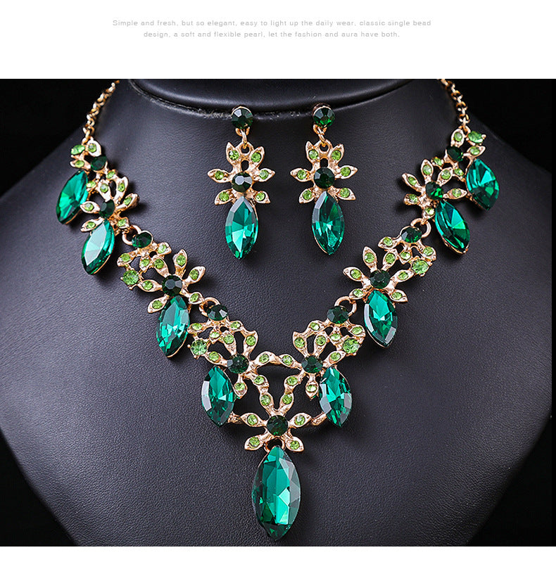 Exaggerated Vintage Women's Alloy Pendant Necklace Set with Rhinestone Accents Tulip Daisy Cactus Leaf and Lotus Flower Motifs on Standard Chain for Formal Occasions