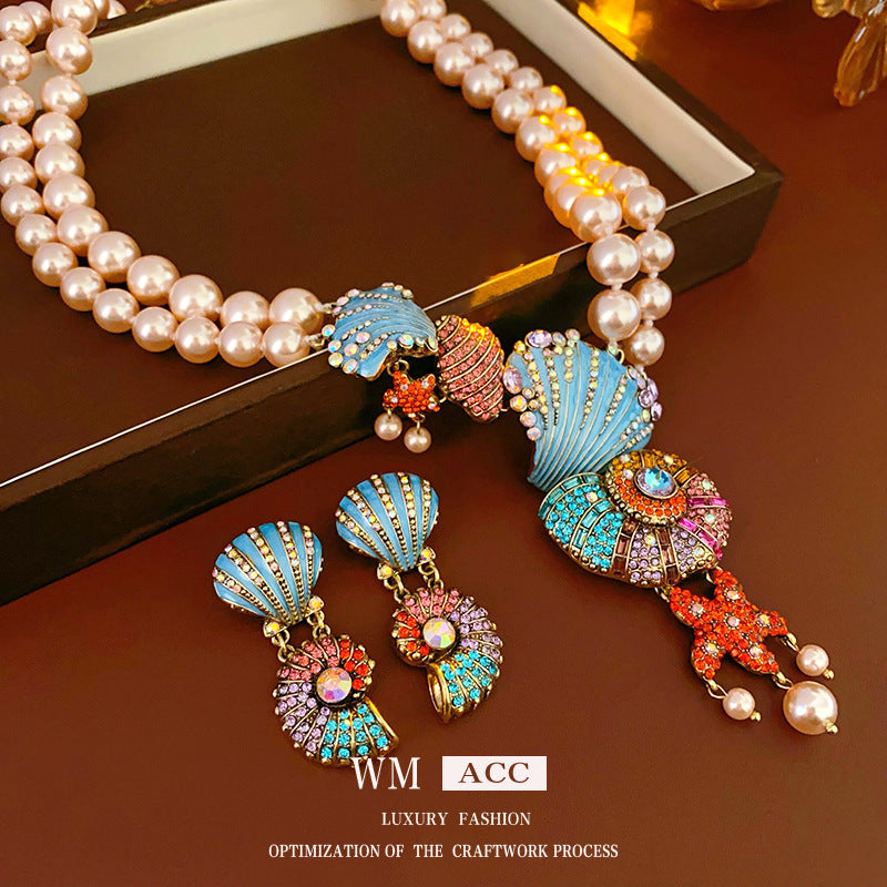 Vintage Shell and Pearl Pendant Necklace with Rhinestone Inlay and Enamel Finish on Alloy Chain for Women