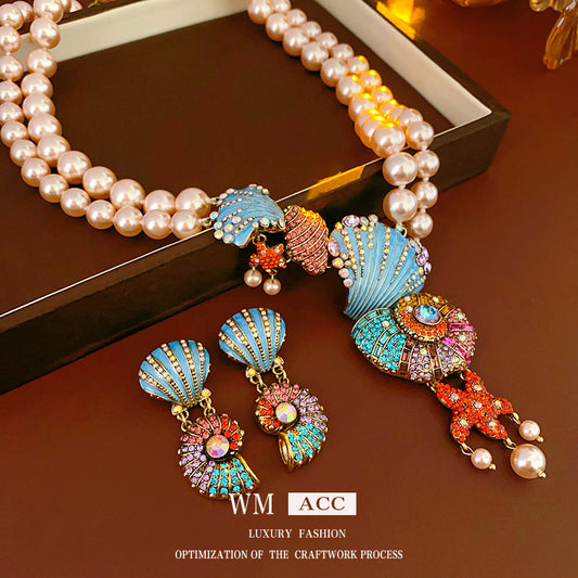 Vintage Shell and Pearl Pendant Necklace with Rhinestone Inlay and Enamel Finish on Alloy Chain for Women