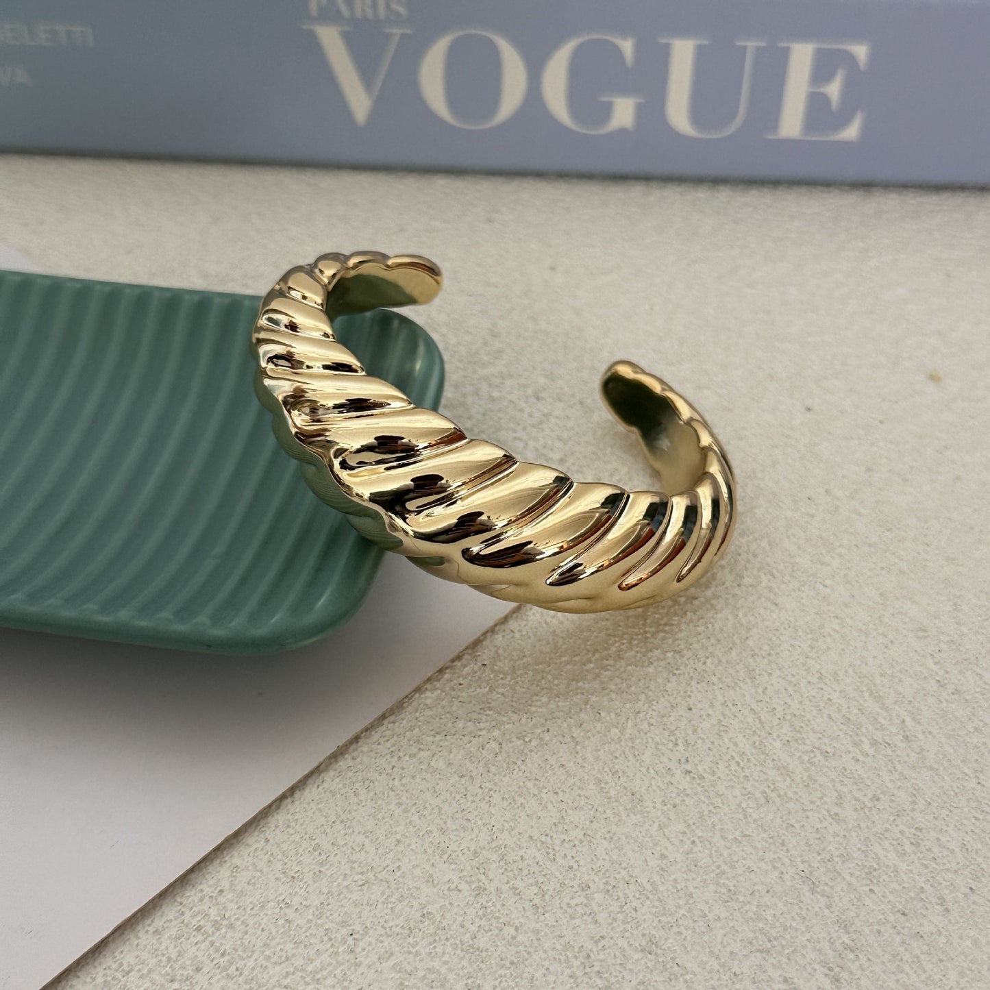 Bracciale in lega placcato olio con gocce geometriche di lusso