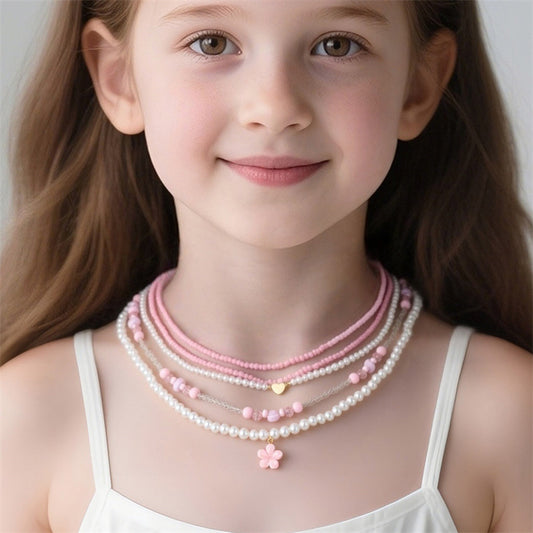 Collana minimalista a cuore con perla e conchiglia per ragazze, con ciondolo in resina e finitura lucida su catena di perline