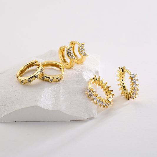 Pendientes de aro geométricos minimalistas de cobre con chapado en oro de 18 quilates y circonitas microengastadas para mujer