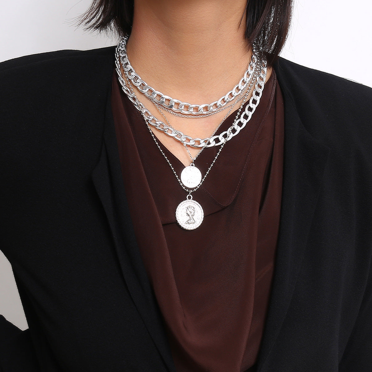 Collar con colgante geométrico de estilo punk para mujer, de aleación y con acabado galvanizado
