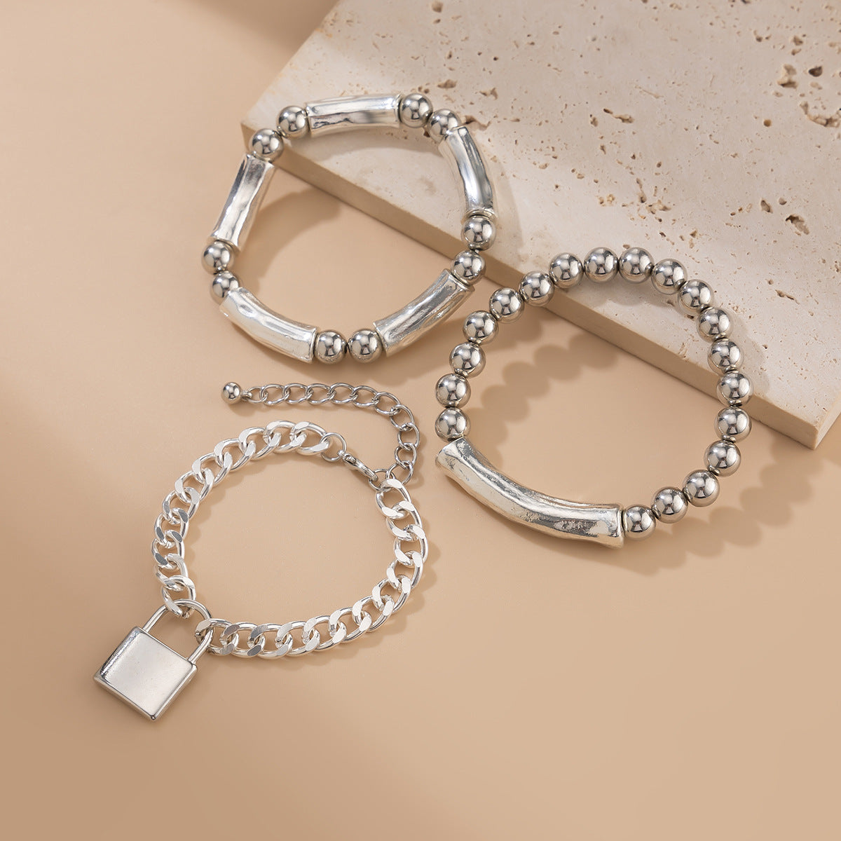 Vintage Lock-Shaped Alloy Bracelet Set with Plated Finish for Women, Stackable Elastic Beaded Bracelets Featuring Tassel and Chain Accents