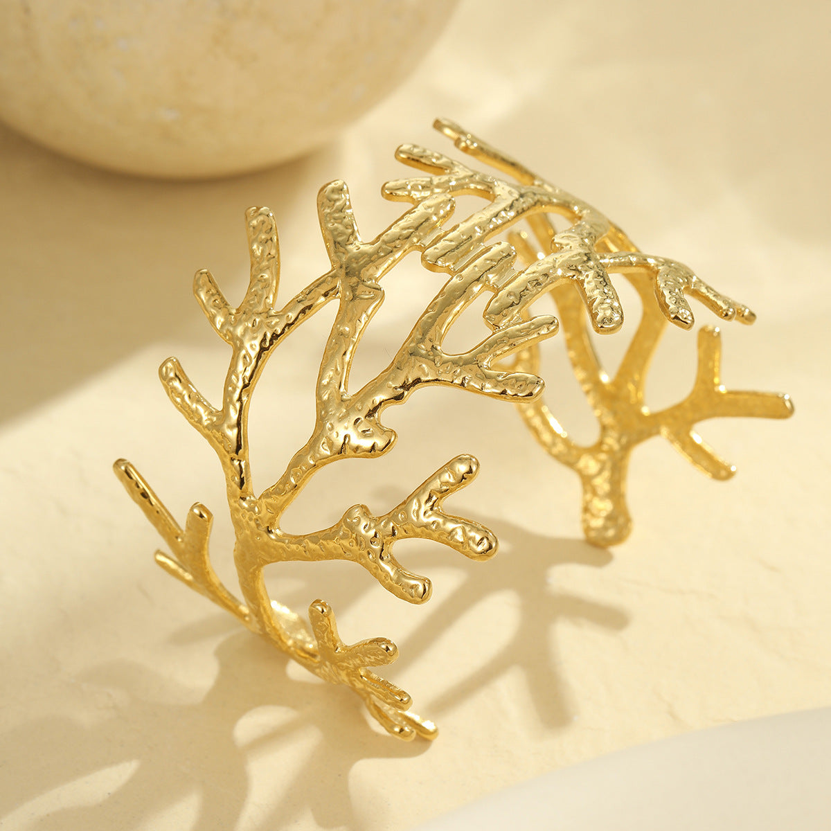 Fashionable Ocean-Themed Geometric Stainless Steel Bracelet with 18K Gold Plating for Women