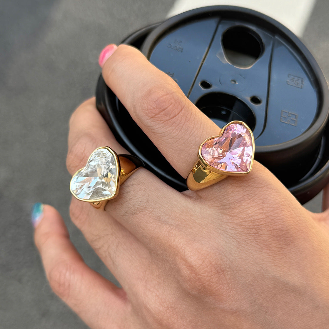 Anillo de Acero de Titanio en Forma de Corazón con Incrustaciones de Diamantes de Imitación para Mujer, Baño de Oro PVD al Vacío, Accesorio de Moda con Diseño Geométrico