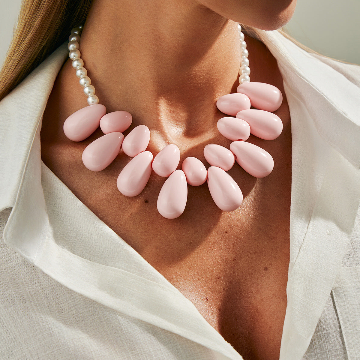 Minimalist Exaggerated Teardrop Oval Acrylic Bead Necklace Imitation Pearl Clavicle Chain