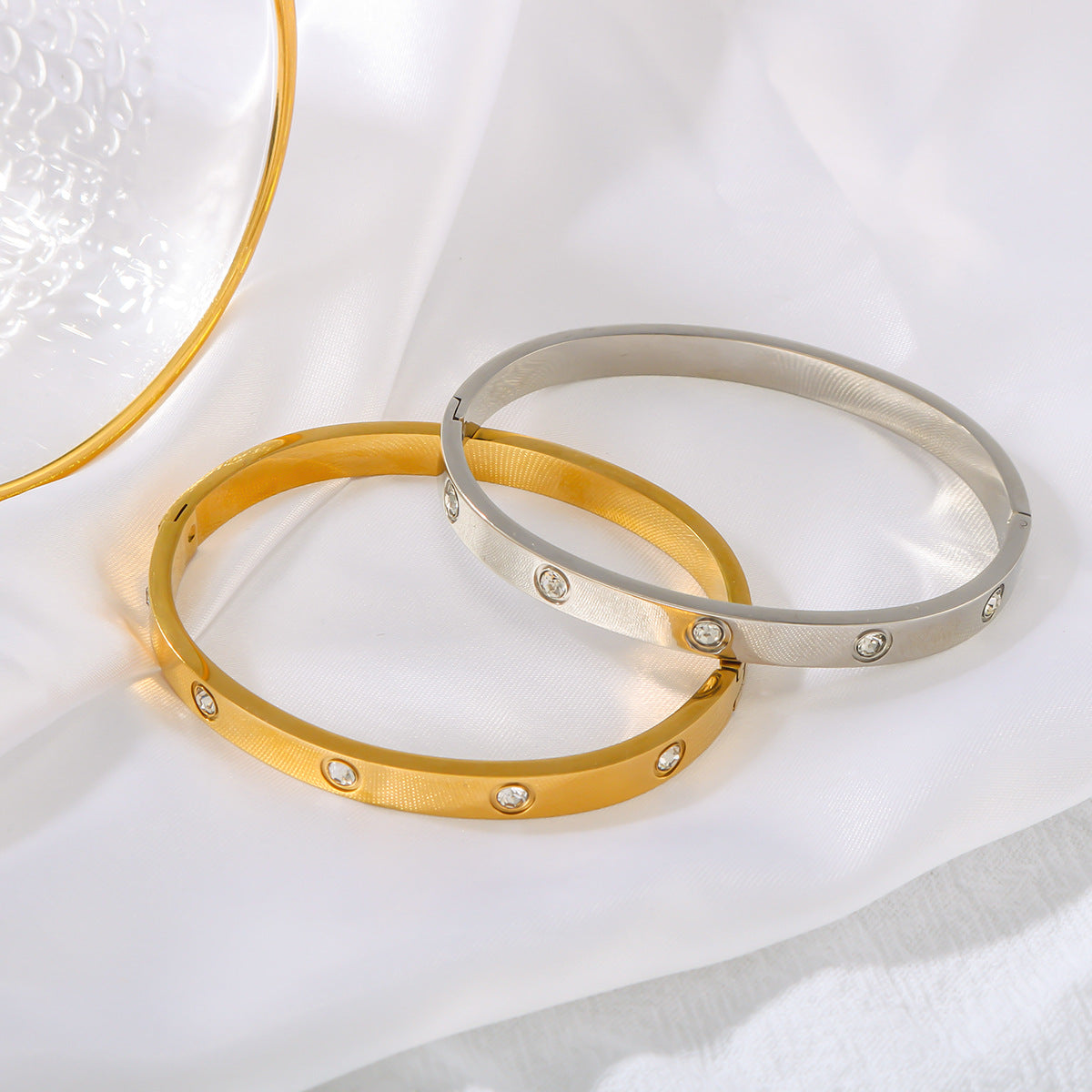 Fashionable Ins Style 18K Gold Plated Stainless Steel Round Zircon Irregular Buckle Bracelet for Women