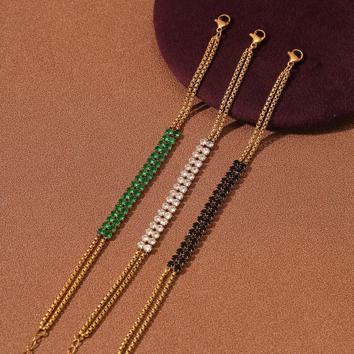Pulsera geométrica de acero inoxidable a la moda para mujer con incrustaciones de diamantes de imitación, estilo de lujo chapado