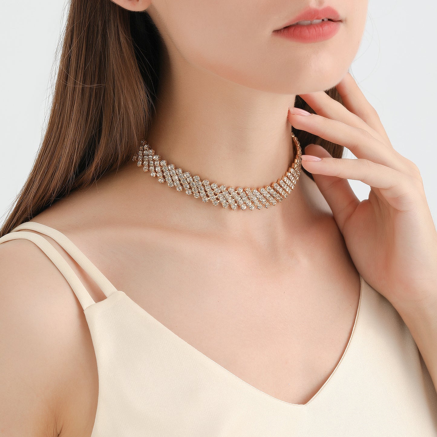 Fashionable Geometric Alloy Pendant Necklace for Women with Plated Finish and Heart Accent