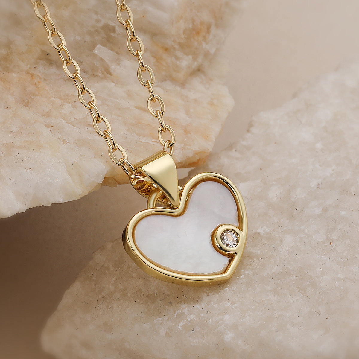Minimalist 18K Gold Plated Brass Heart Pendant Necklace with Cubic Zirconia for Women