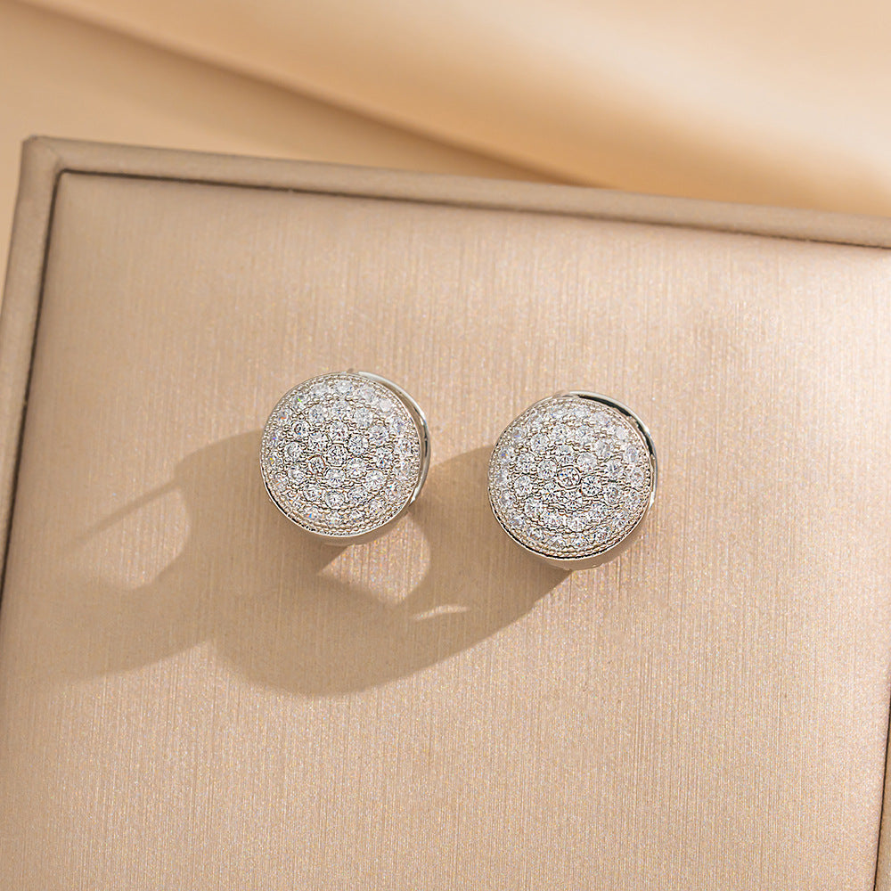Pendientes de acero de titanio chapados en oro con forma de corazón, modernos y minimalistas, para mujer, hipoalergénicos y resistentes a la decoloración