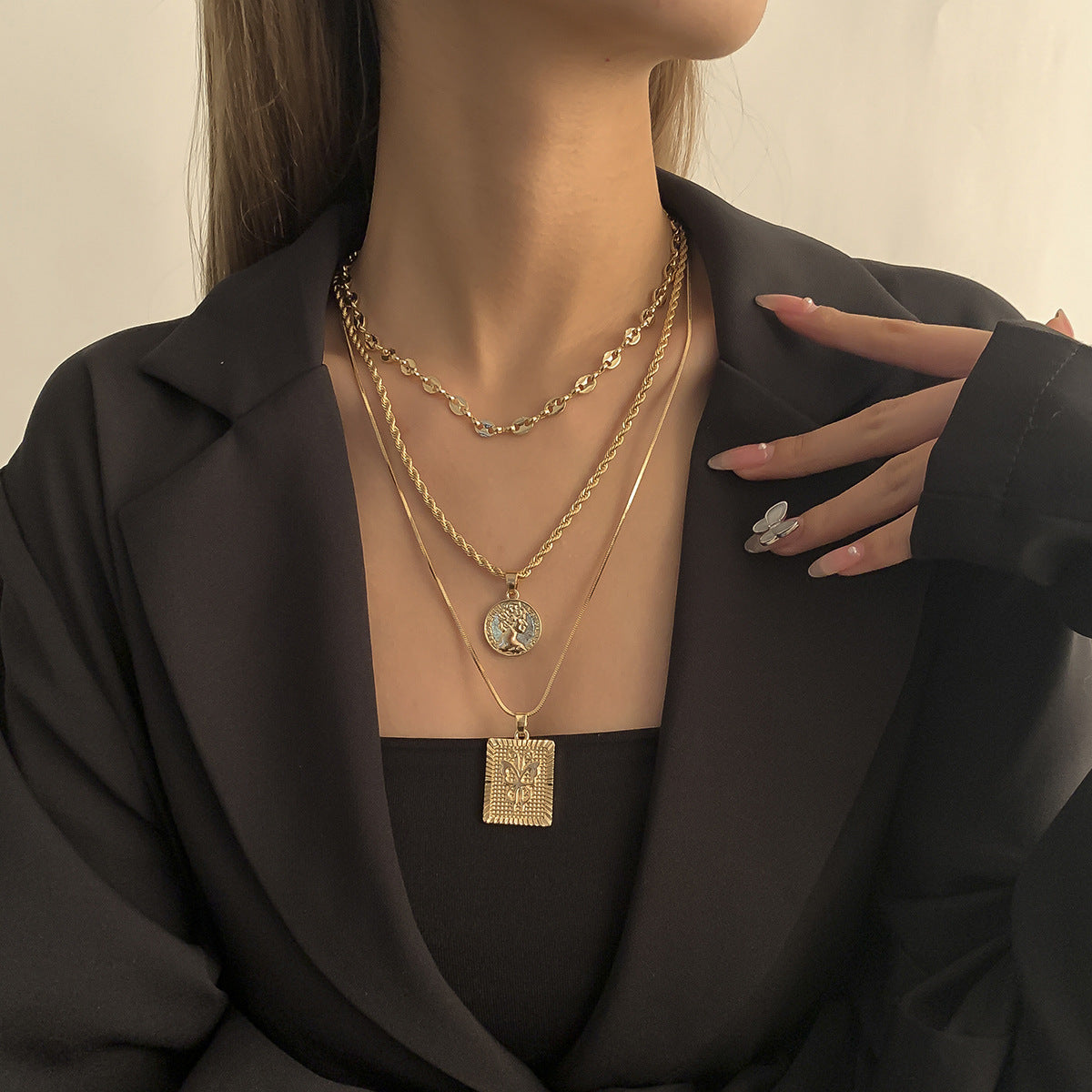 Ethnic Hip-hop Geometric Figure Pendant Plated Alloy Necklace Singapore Chain Women's Jewelry