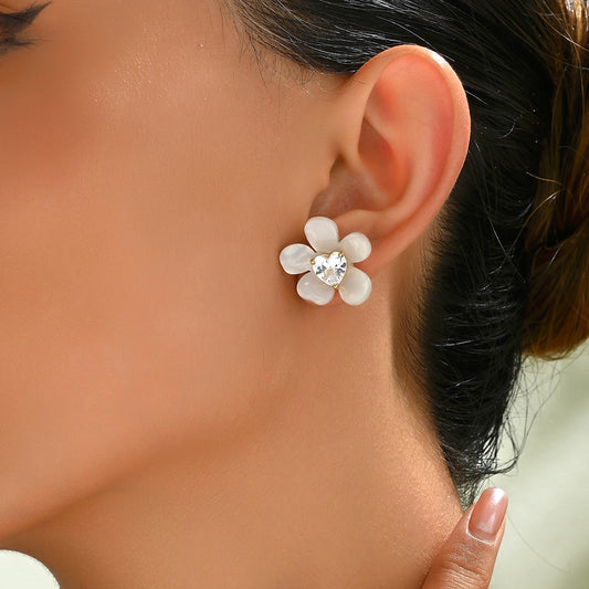 Minimalist Fresh Floral Design Rhinestone-Set Stud Earrings for Women with Copper Base and Stainless Steel Posts