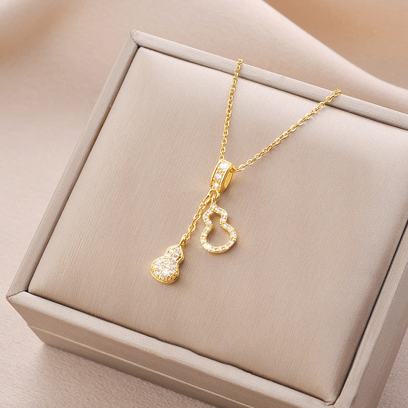 Fashion Minimalist Gourd Shape Titanium Steel Necklace with 18K Gold Plated Copper Pendant and Rhinestone Inlay