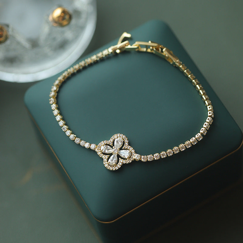 Luxury Elegant Geometric Alloy Plated Bracelet with Cubic Zirconia for Women