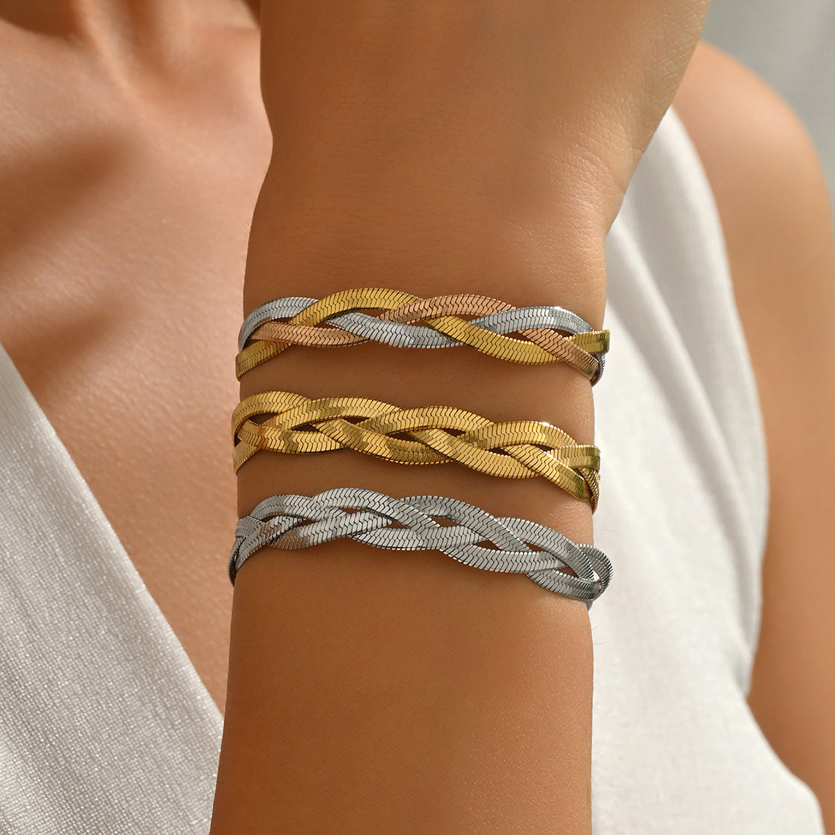 Bracciale da donna Sweet Streetwear in acciaio al titanio con catena a serpente geometrica rotonda intrecciata