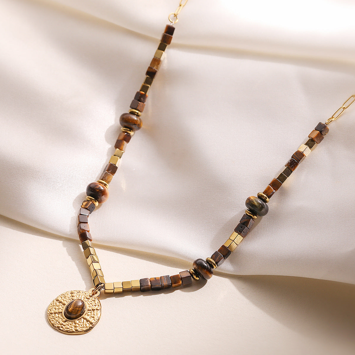 Collana Pendente Minimalista a Occhio di Tigre Geometrico in Acciaio Inossidabile con Ciondolo a Cuore da Donna
