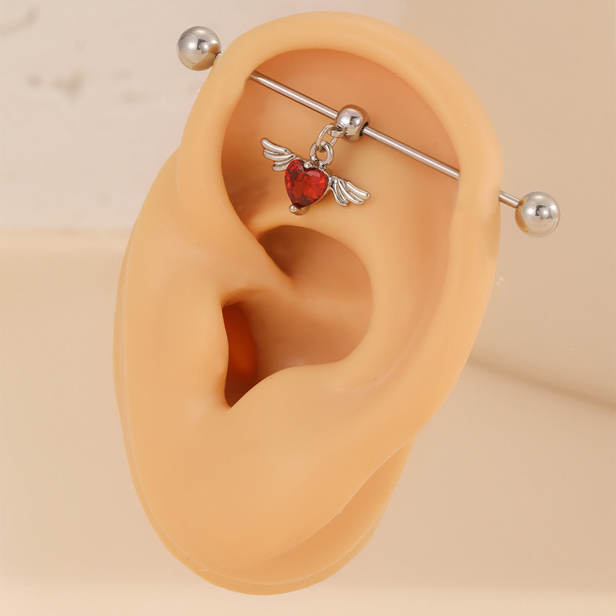 Orecchino a clip Hip-Hop a forma di cuore rosso da donna in rame con intarsio di zirconi e design geometrico