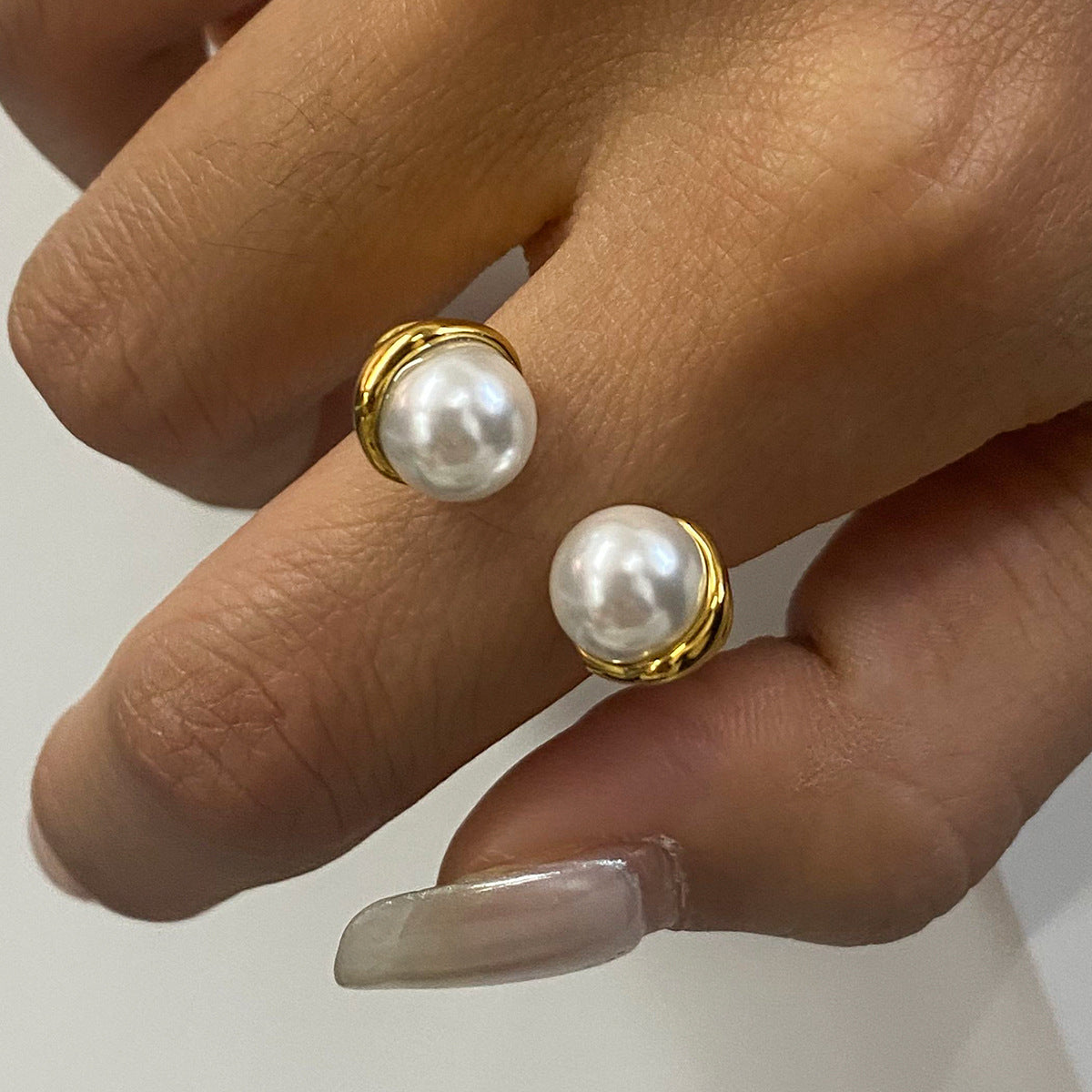 Elegant Geometric 18K Gold Plated Stainless Steel Ring with Pearl Inlay for Women