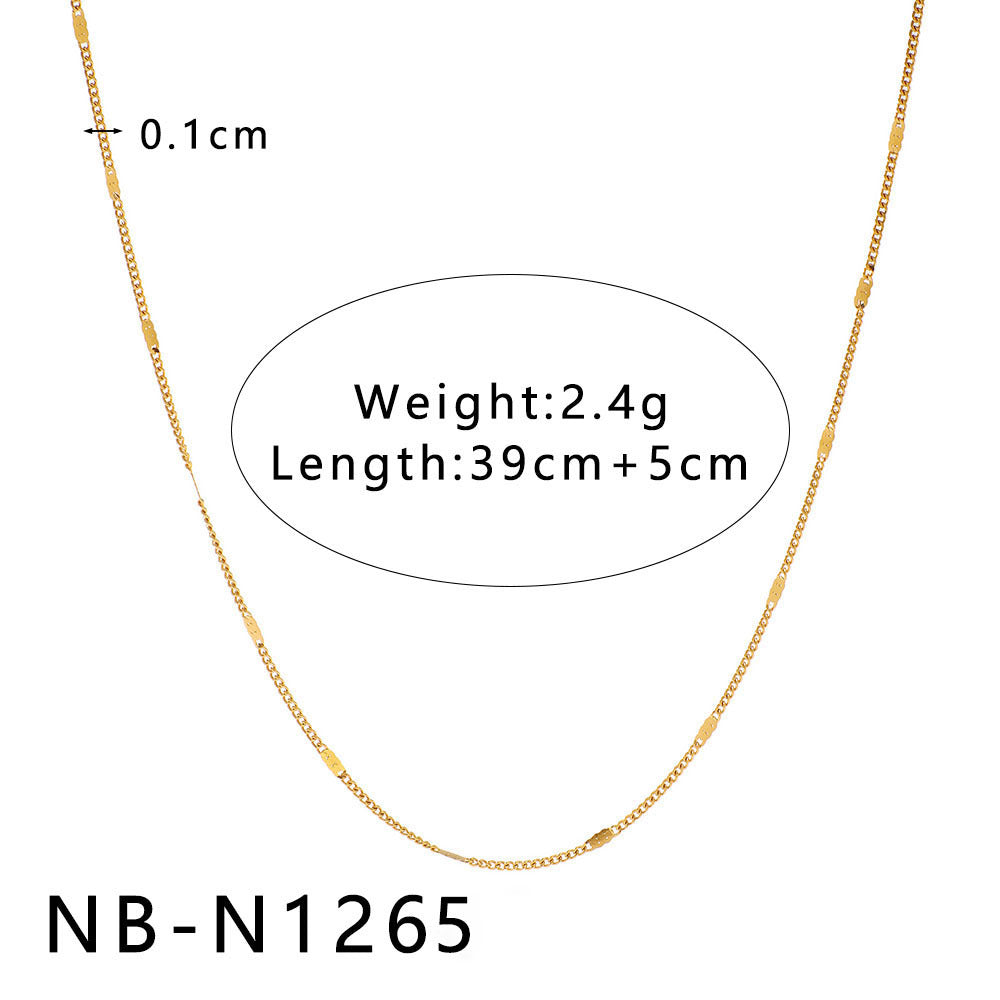 Collana con pendente geometrico minimalista da donna con design a intaglio, catena in acciaio inossidabile e finitura placcata sottovuoto in oro 18 carati