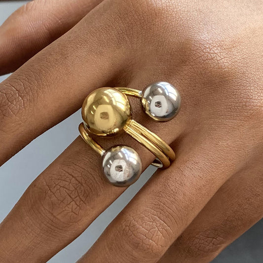 Geometric Stainless Steel Plated Ring with Contrast Color Design for Women Minimalist Fashion Accessory