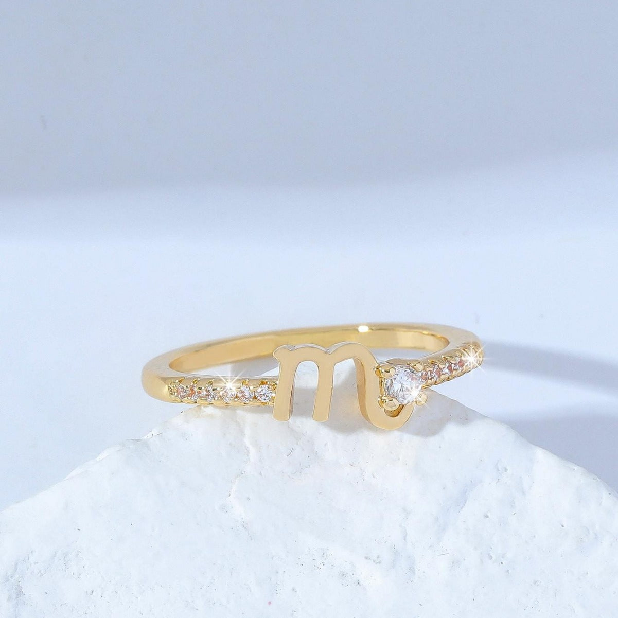 Anillo de cobre minimalista geométrico en forma de U para mujer con incrustaciones de circonitas, banda abierta ajustable