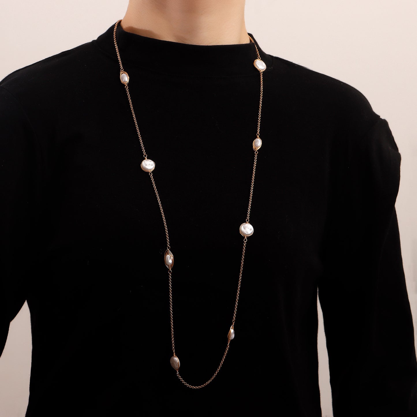 Minimalist Geometric Alloy Pendant Necklace with Gold Plating for Women Locket Chain Style Layered Collarbone Jewelry