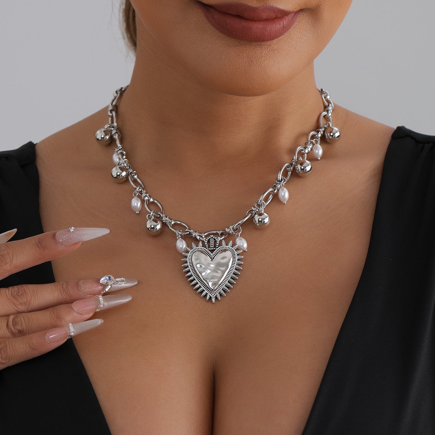 Vintage Punk Heart Geometric Alloy Pearl Plated Necklace