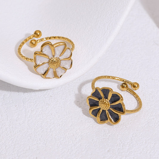French Vintage Minimalist Drip Oil Plated Titanium Steel Flower Ring for Women
