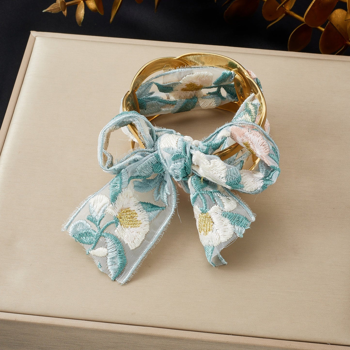 Elegant Leopard Print Floral Satin Bow Round Stainless Steel Bracelet