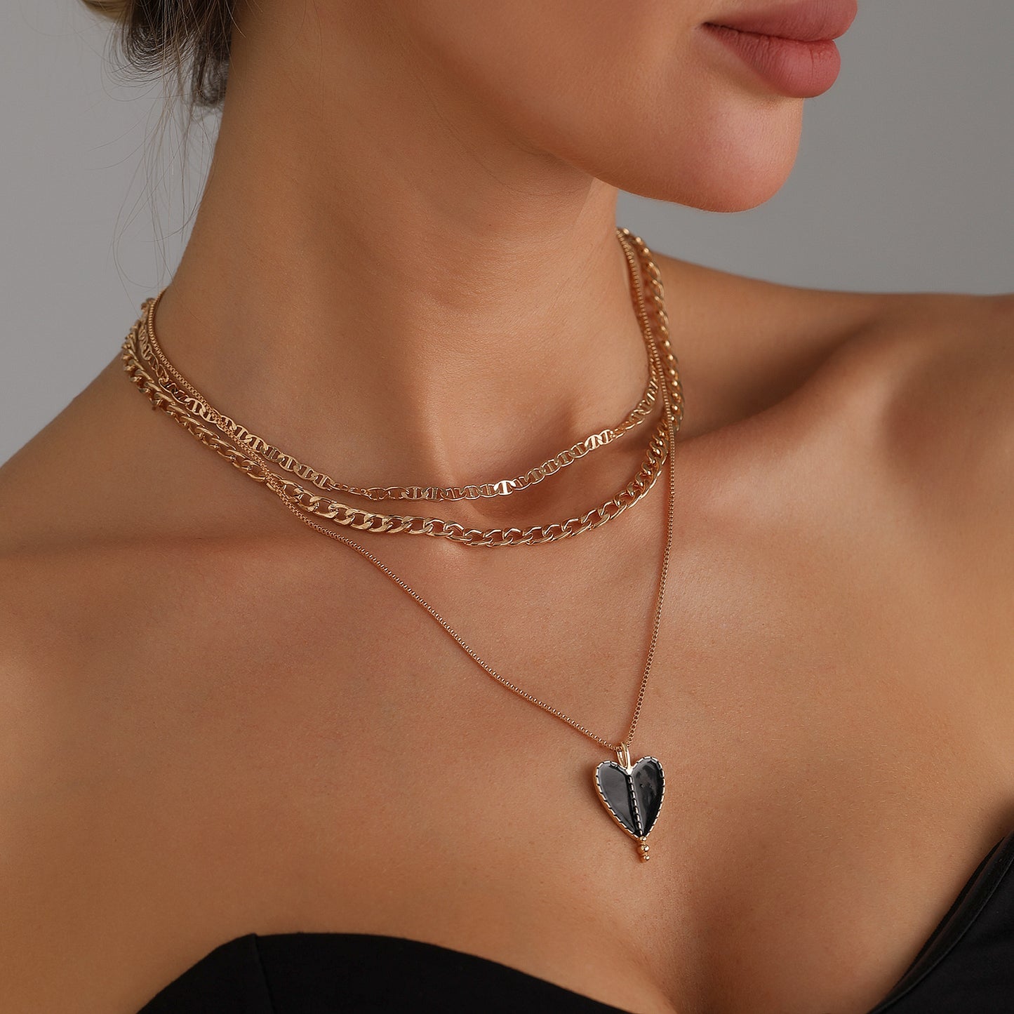 Vintage-Inspired Symmetrical Heart Pendant Necklace for Women Alloy with Enamel Finish Fashion Layered Clavicle Chain