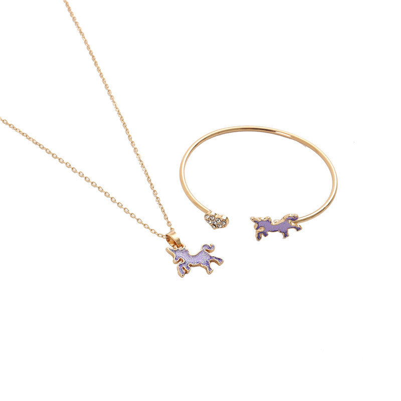 Set Collana e Braccialetto con Ciondolo Unicorno Dolce e Fresco per Bambini, Gioielli in Lega con Finitura Smaltata e Accenti di Strass