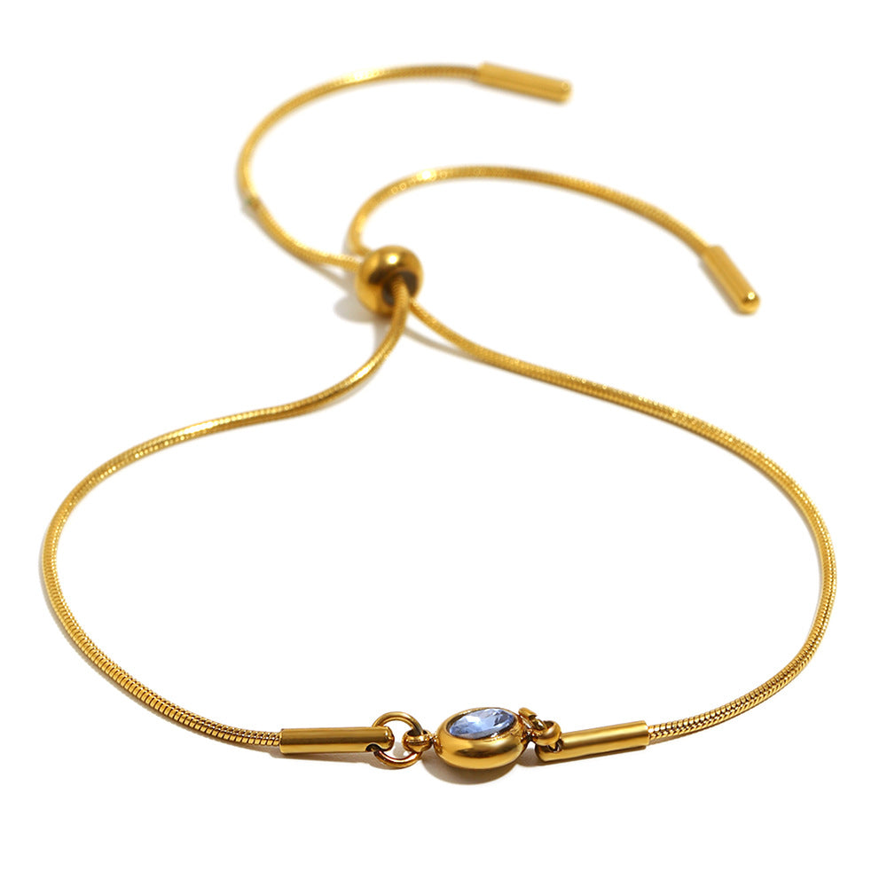 Bracciale alla moda geometrico in acciaio inossidabile con placcatura in oro 18 carati e catena a serpente regolabile con accenti di zirconi rotondi