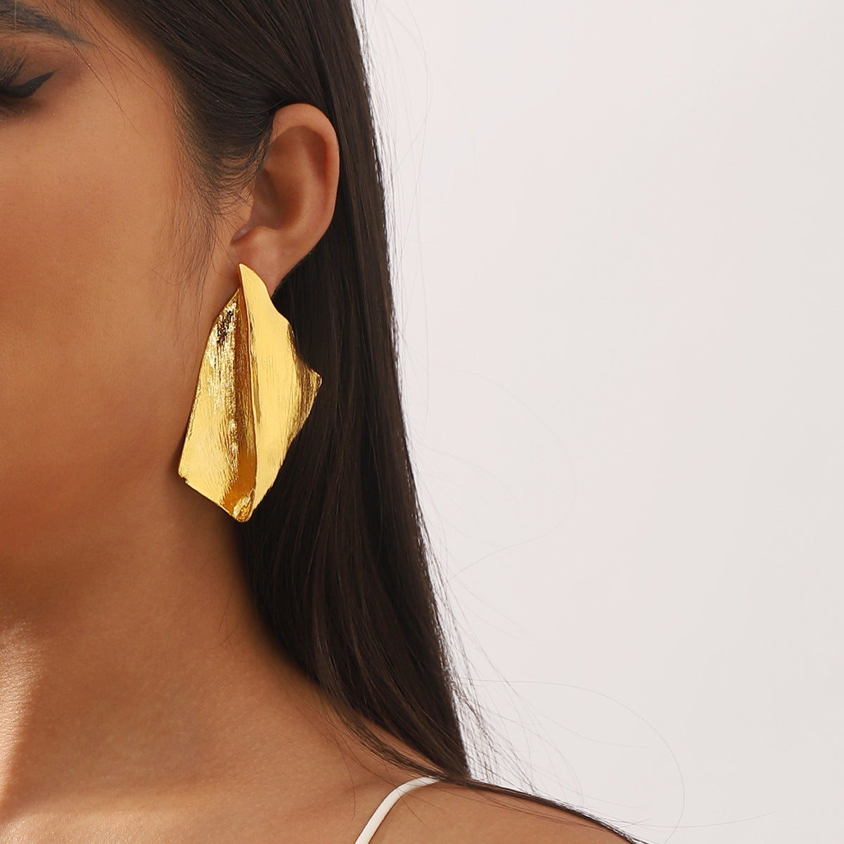 Pendientes de aleación con textura irregular geométrica vintage con galvanoplastia para mujer
