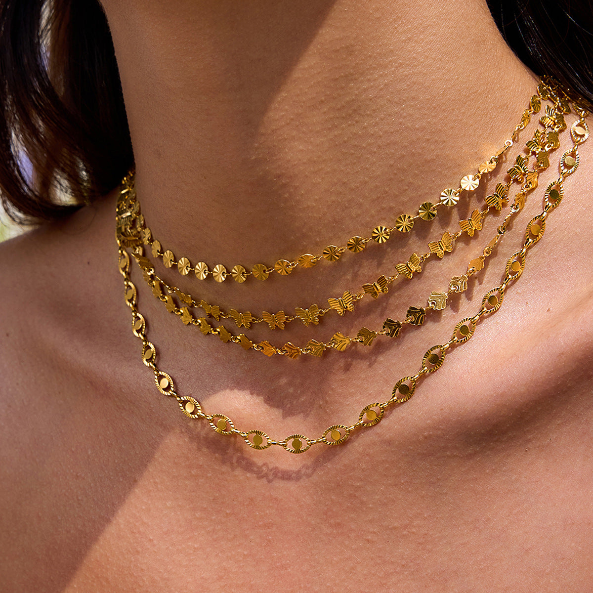 Collana da donna minimalista geometrica in acciaio inossidabile con pendente in acciaio al titanio e finitura galvanizzata