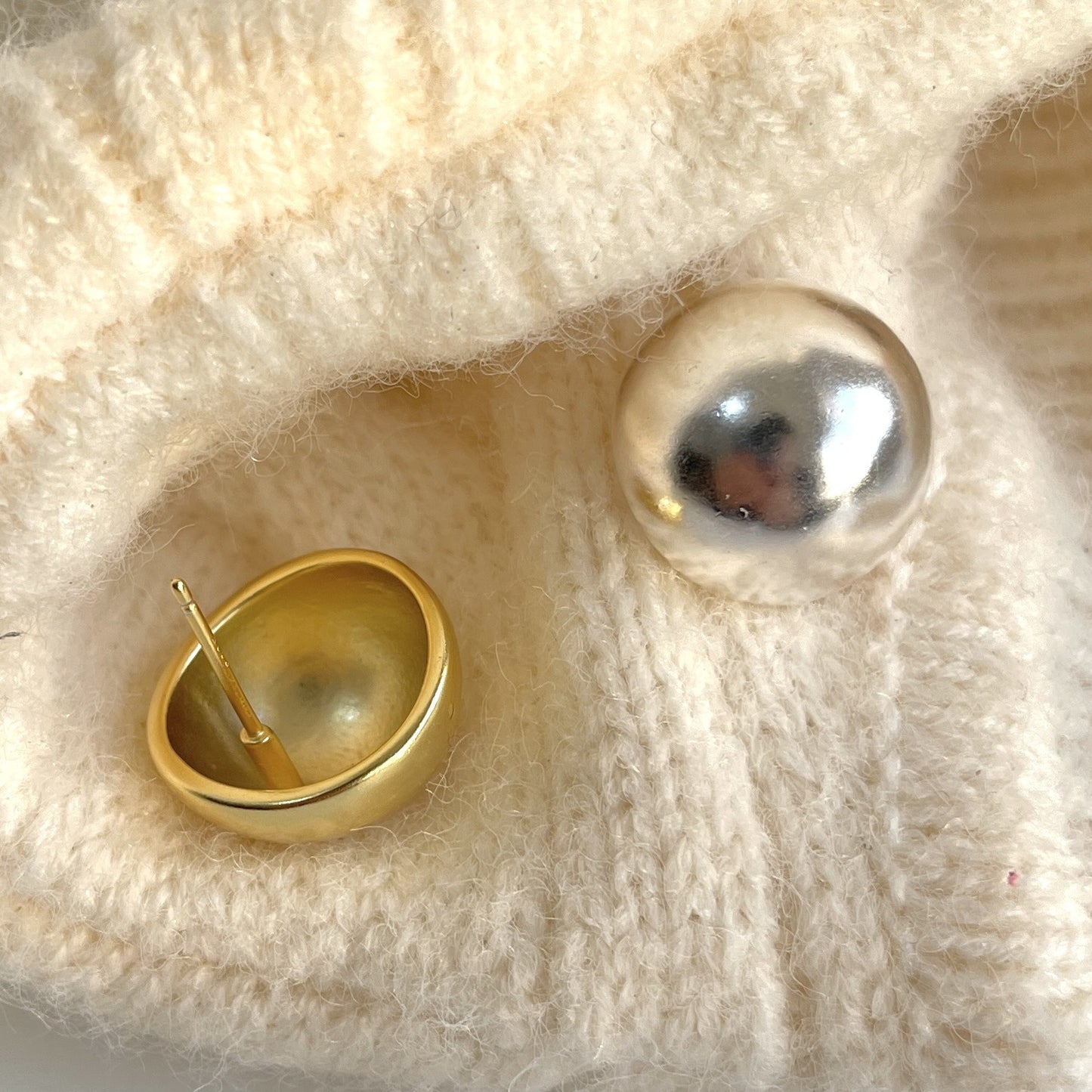 Sweet Matte Round Geometric 925 Sterling Silver Earrings with Pearl Inlay Polka Dot Design