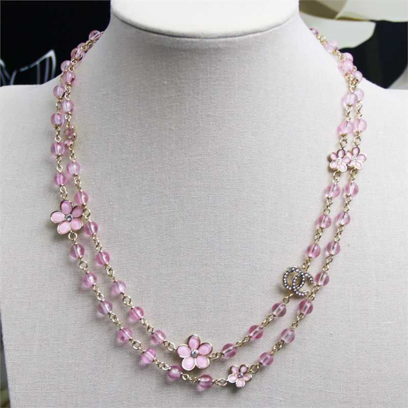 Orecchini in ottone placcato oro con fiori dolci e perni in argento sterling 925