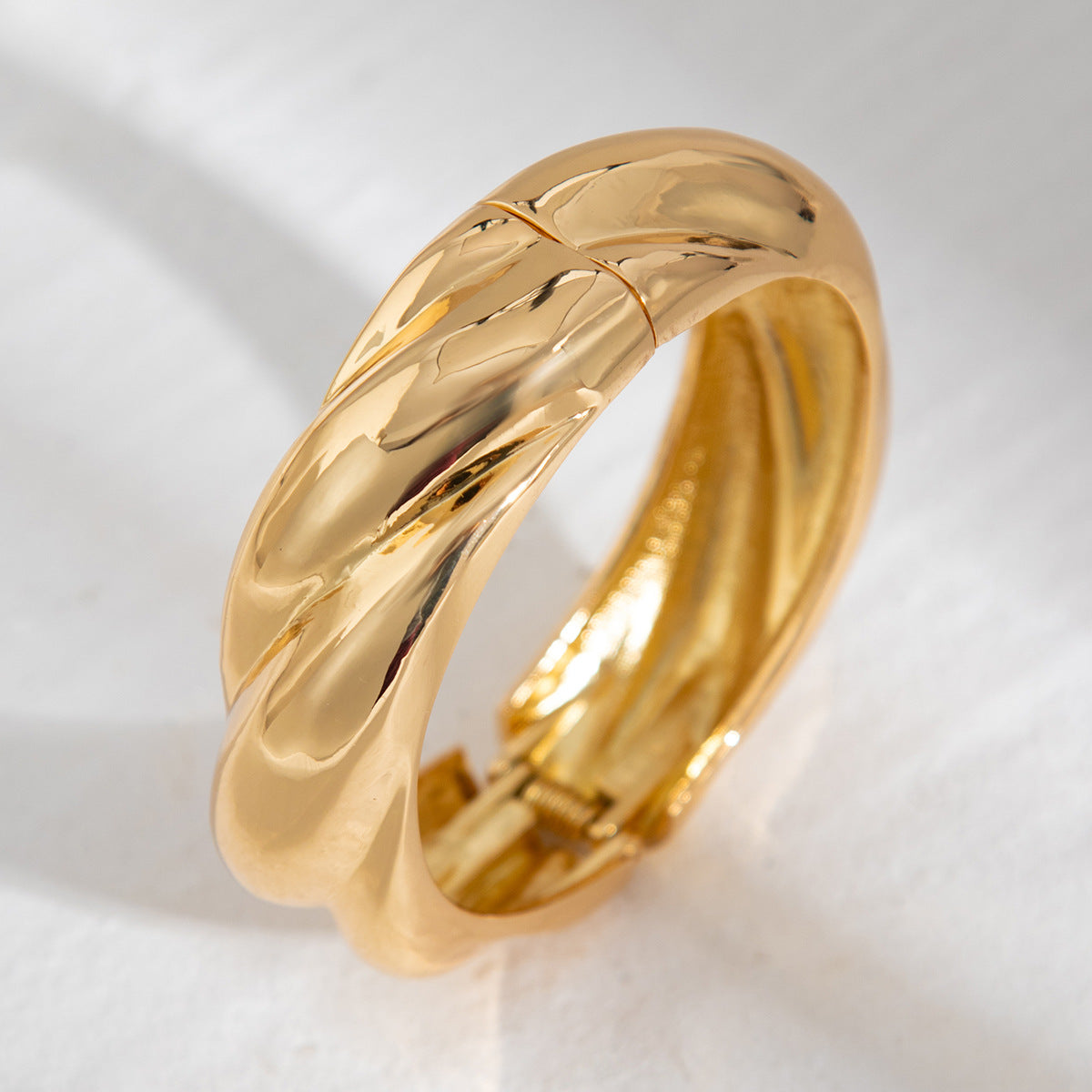 Luxury Geometric Zinc Alloy Plated Spring Cuff Bracelet Set