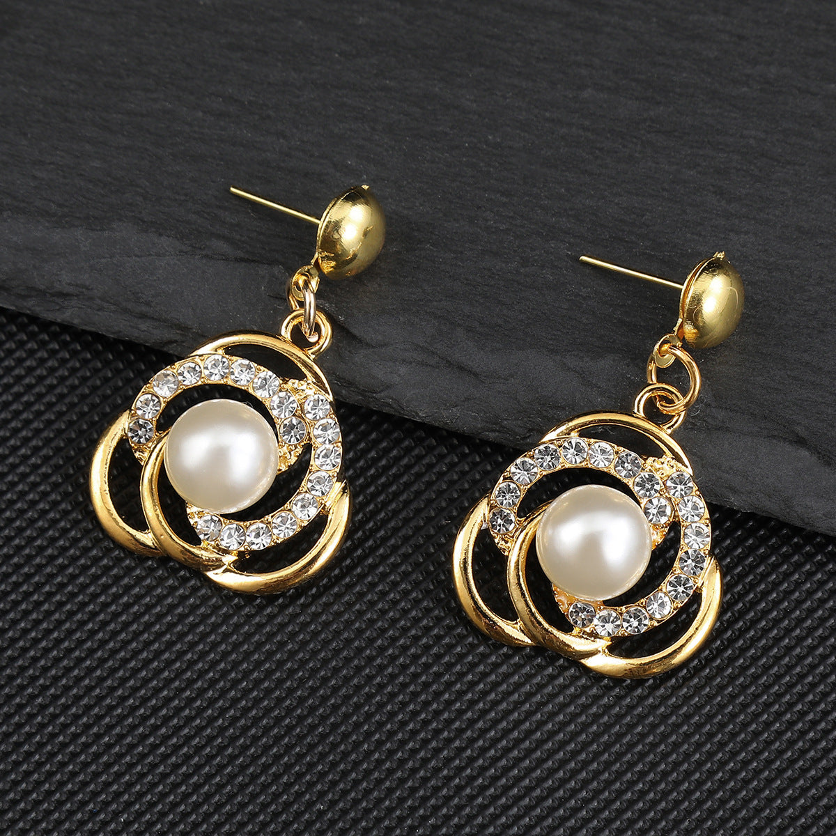 Fashionable Women's Star Moon Cloud Universe Pendant Necklace Set with Electroplated Alloy O-Chain and Matching Earrings