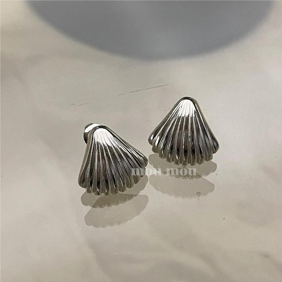 Sweet Minimalist Water-Drop Shaped 925 Sterling Silver Ear Studs with Pearl Inlay and Shell Motif