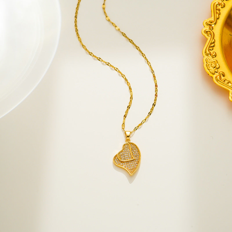 Collar Minimalista de Acero de Titanio con Forma de Corazón, Colgante de Circonitas Microengastadas y Baño de Oro de 18K para Mujer