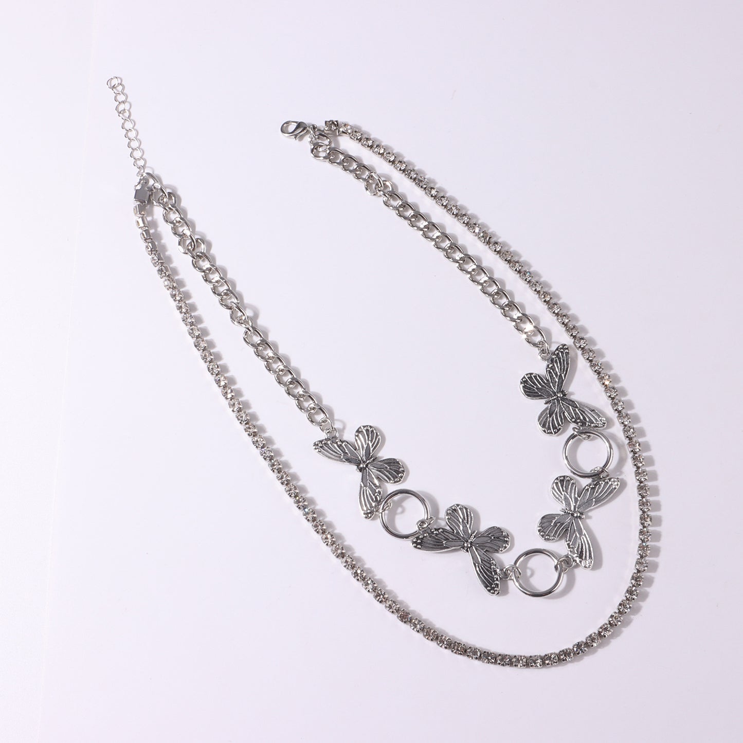 Vintage Style Butterfly-Shaped Alloy Necklace with Rhinestone Inlay and Plated Finish for Women