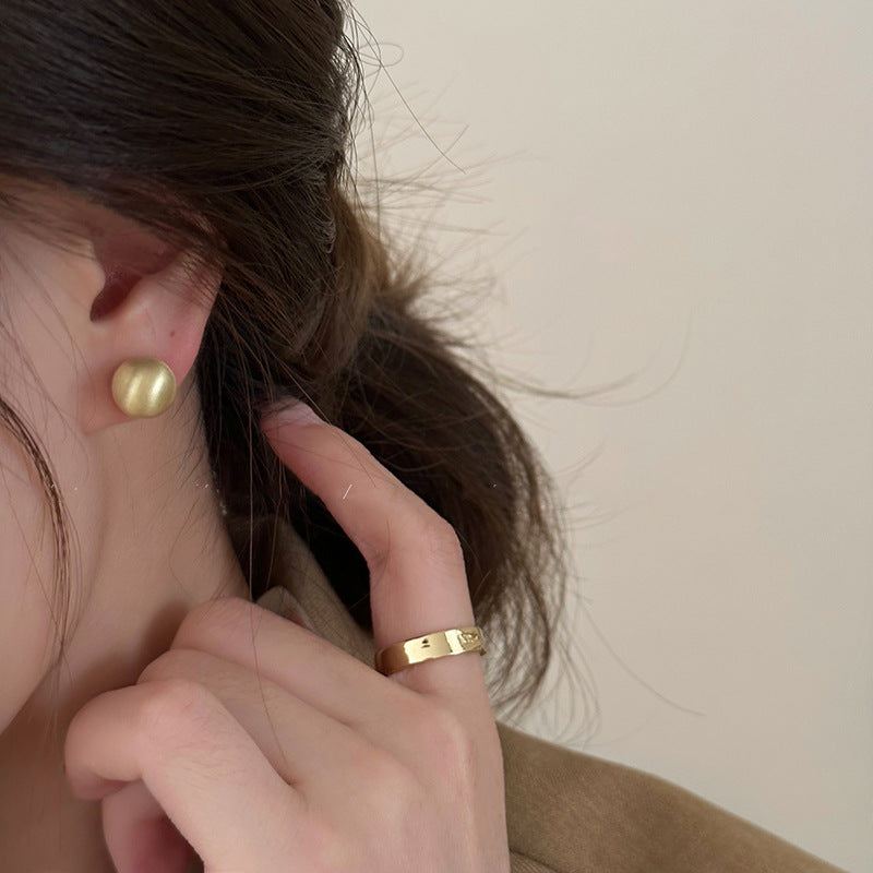 Pendientes Redondos Geométricos Minimalistas para Mujer con Postes de Plata 925 y Base de Cobre Chapado para un Lujo Elegante y Discreto de Uso Diario