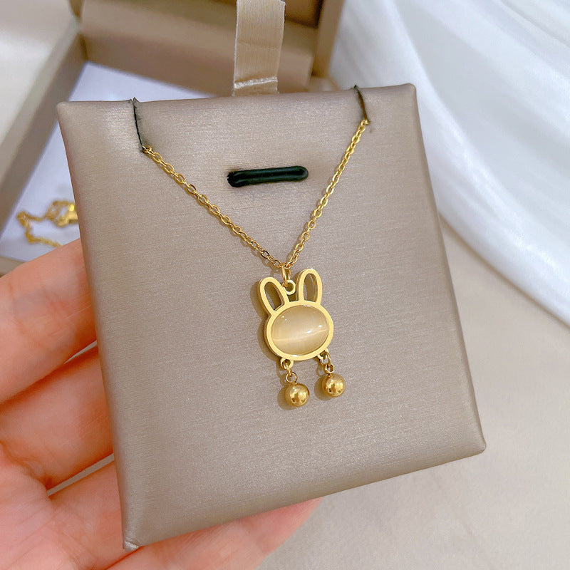 Collana con pendente a coniglio occhio di gatto in acciaio al titanio minimalista per donne e uomini, gioielli con catena a medaglione geometrico con finitura placcata in oro